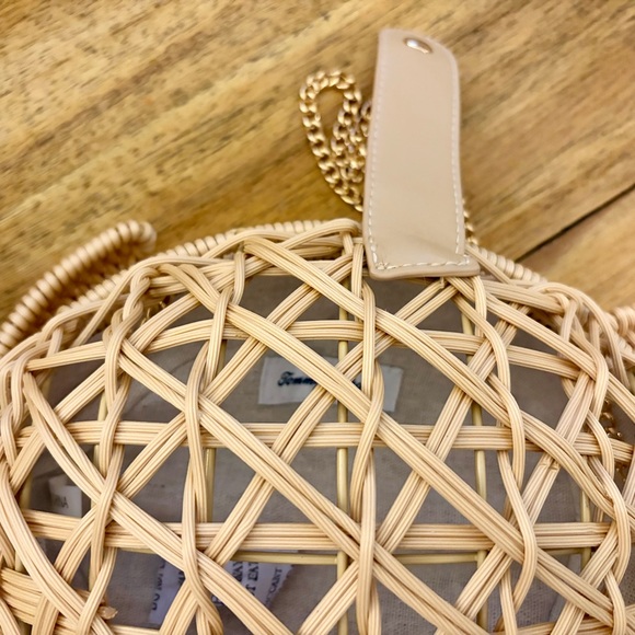 Tommy Bahama Viral “Turtle Time” Purse with Gold Chain Accessory - Picture 12 of 12